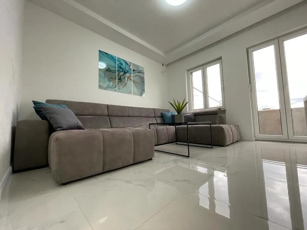 Luxury Apartment Dalia Rijeka 0*,